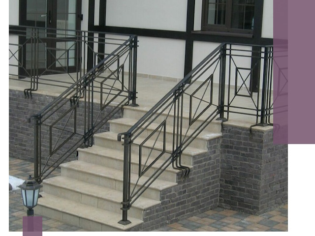 Перила для крыльца в Лянторе — монтаж, изготовление и установка