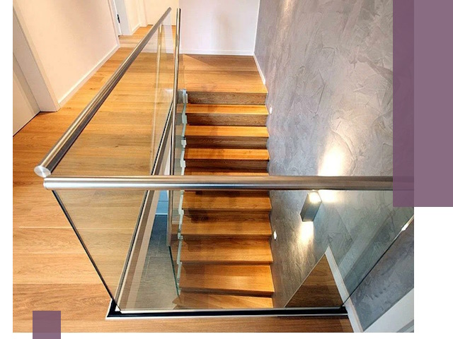Перила для лестницы в доме — изготовление и монтаж в Лянторе