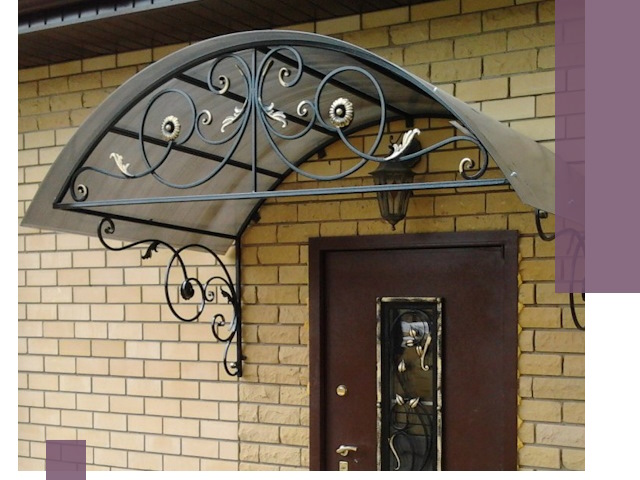 Изготовление козырьков из металла под ключ в Лянторе