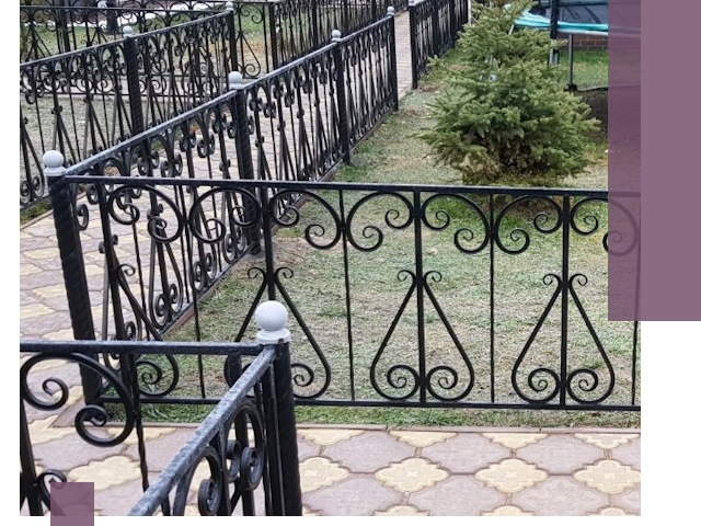 Кованые газонные ограждения под ключ в Лянторе